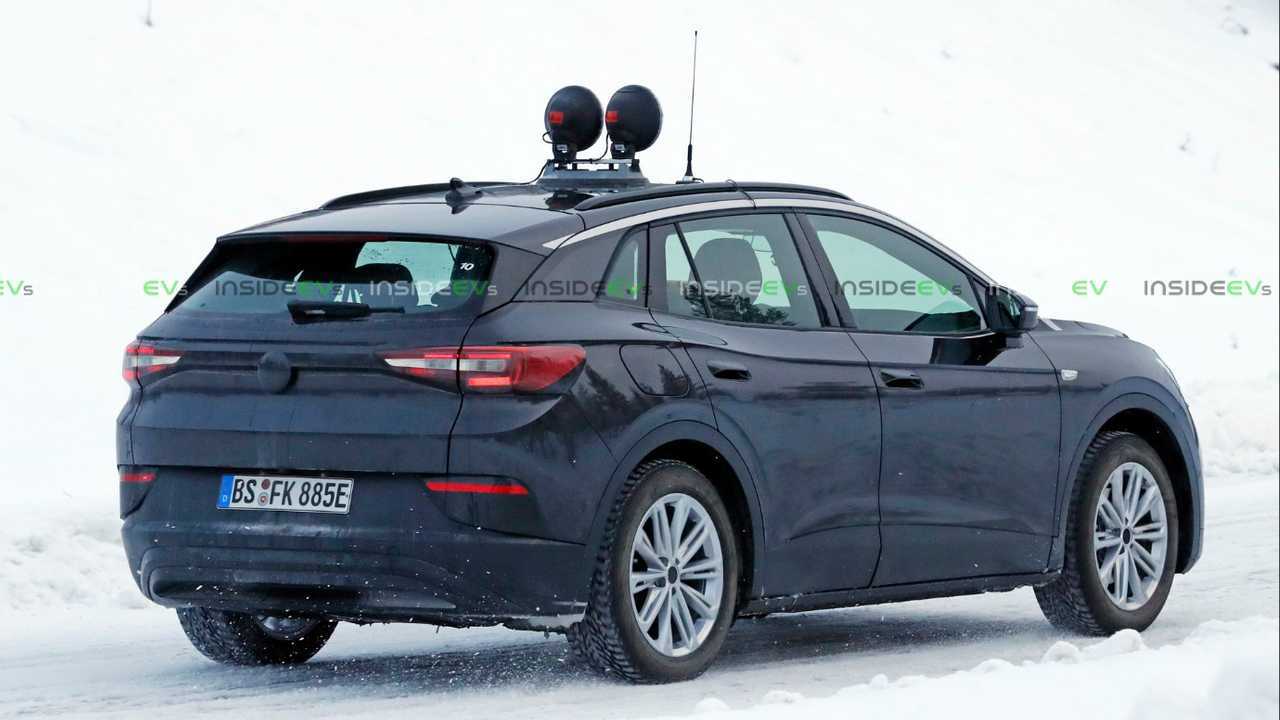 Flagra Volkswagen ID.4X camuflado