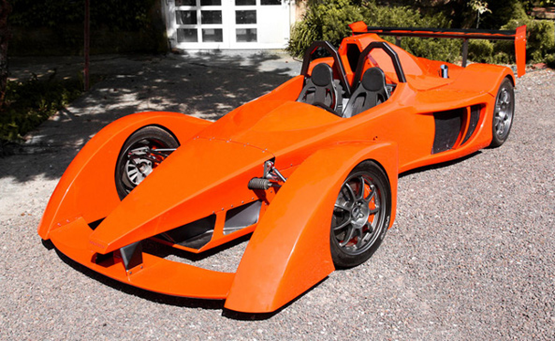 Innotech Aspiron: Czech-Built Lightweight Track Monster