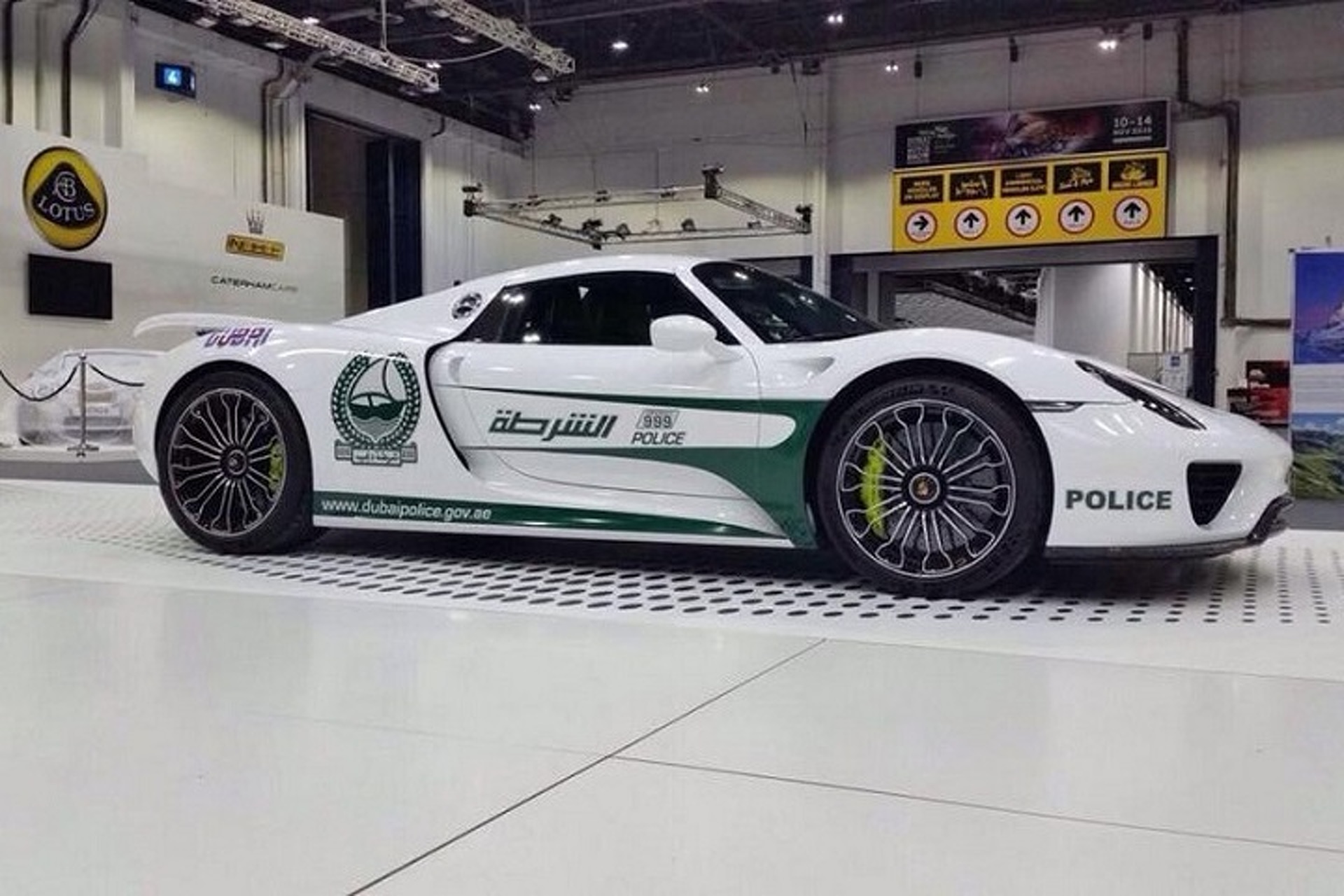 Dubai Police Add Porsche 918 Spyder to Their Supercar Fleet