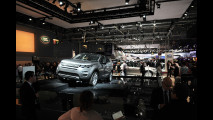 Land Rover al Salone di Parigi