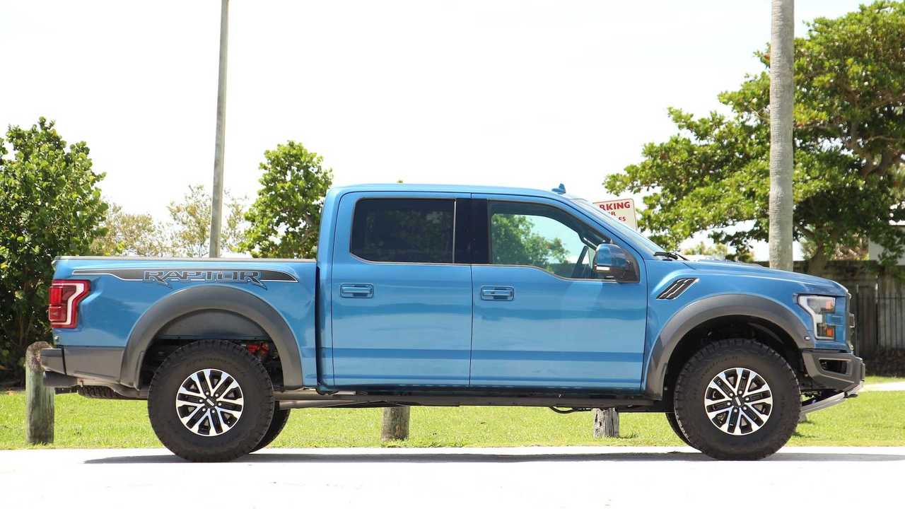 2019 Ford F-150 Raptor: Driving Notes