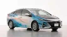 Toyota Prius PHV solar demo car