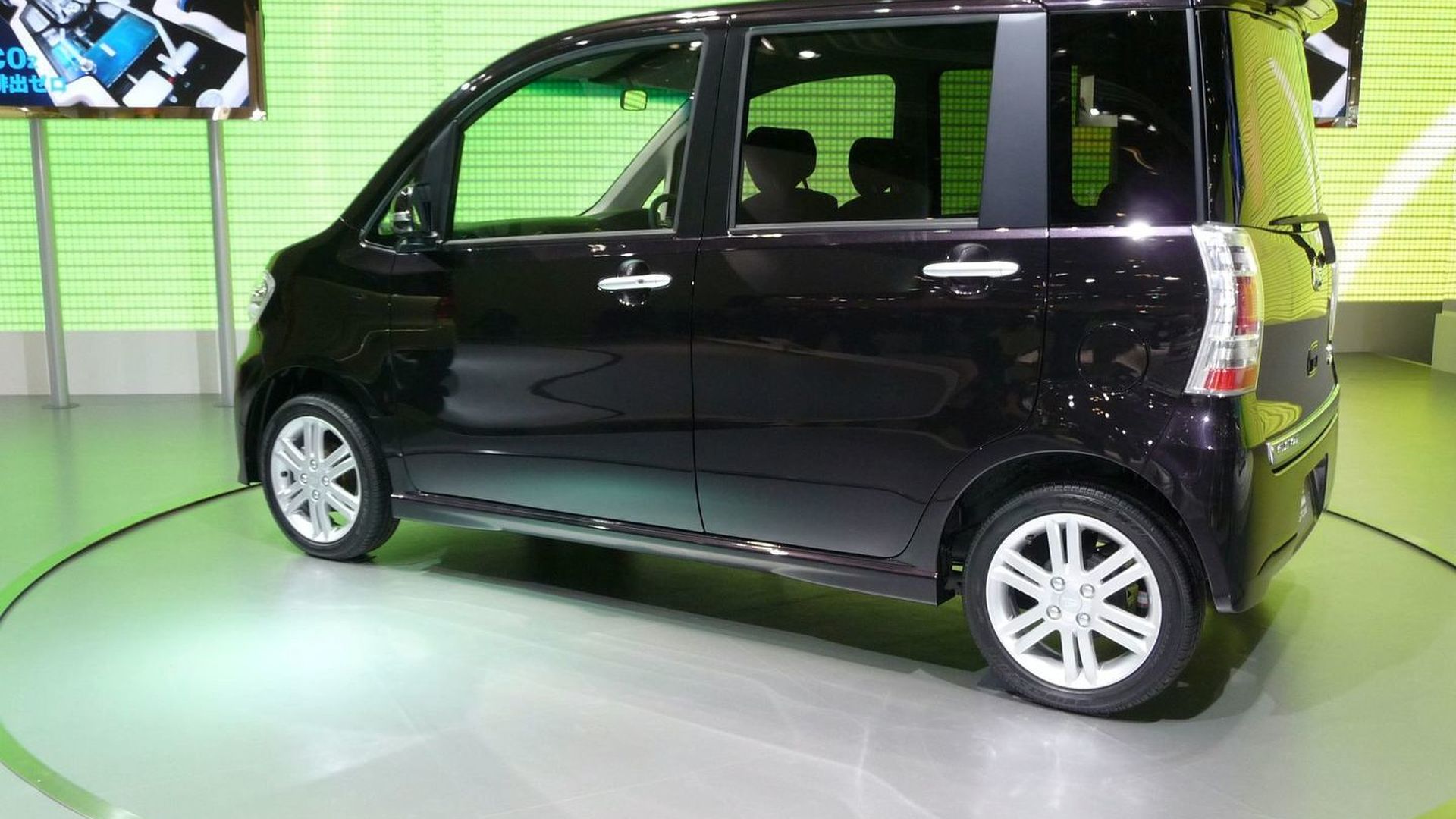 Daihatsu tanto exe