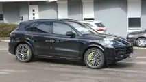 Porsche Cayenne Facelift neues Spionagebild (außen)