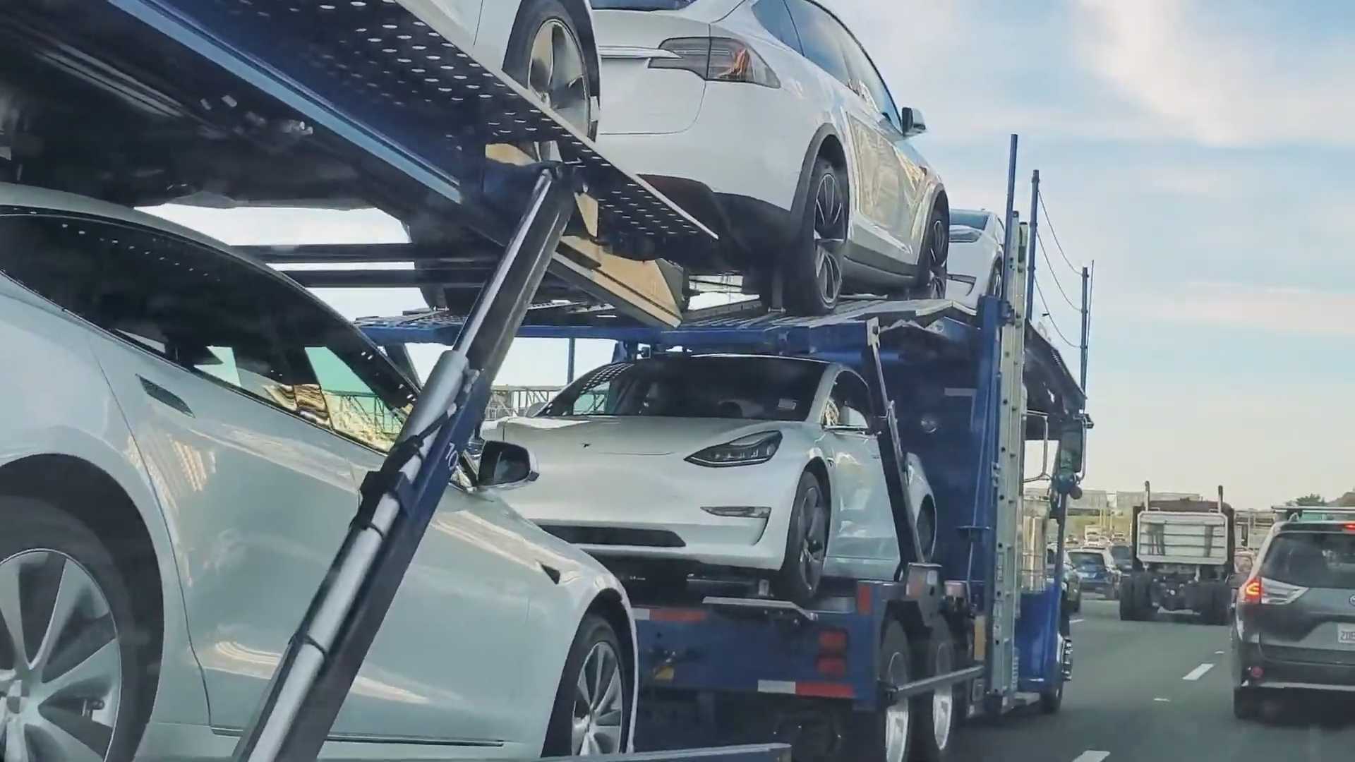 https://cdn.motor1.com/images/mgl/6M3Ye/s6/tesla-may-start-model-y-deliveries-on-friday-the-13th.jpg