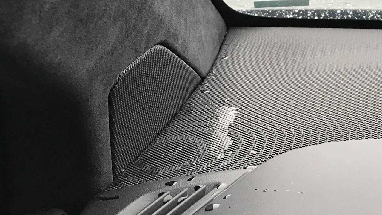 Check Water Flowing Inside Tesla Model X When It Crosses Puddles