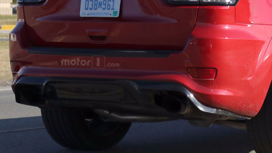 Jeep Grand Cherokee Trackhawk spy photo