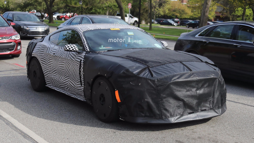 Ford Mustang Shelby GT350 veya GT500 casus fotoğrafları