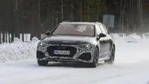 2020 Audi RS4 Avant lifting foto spia