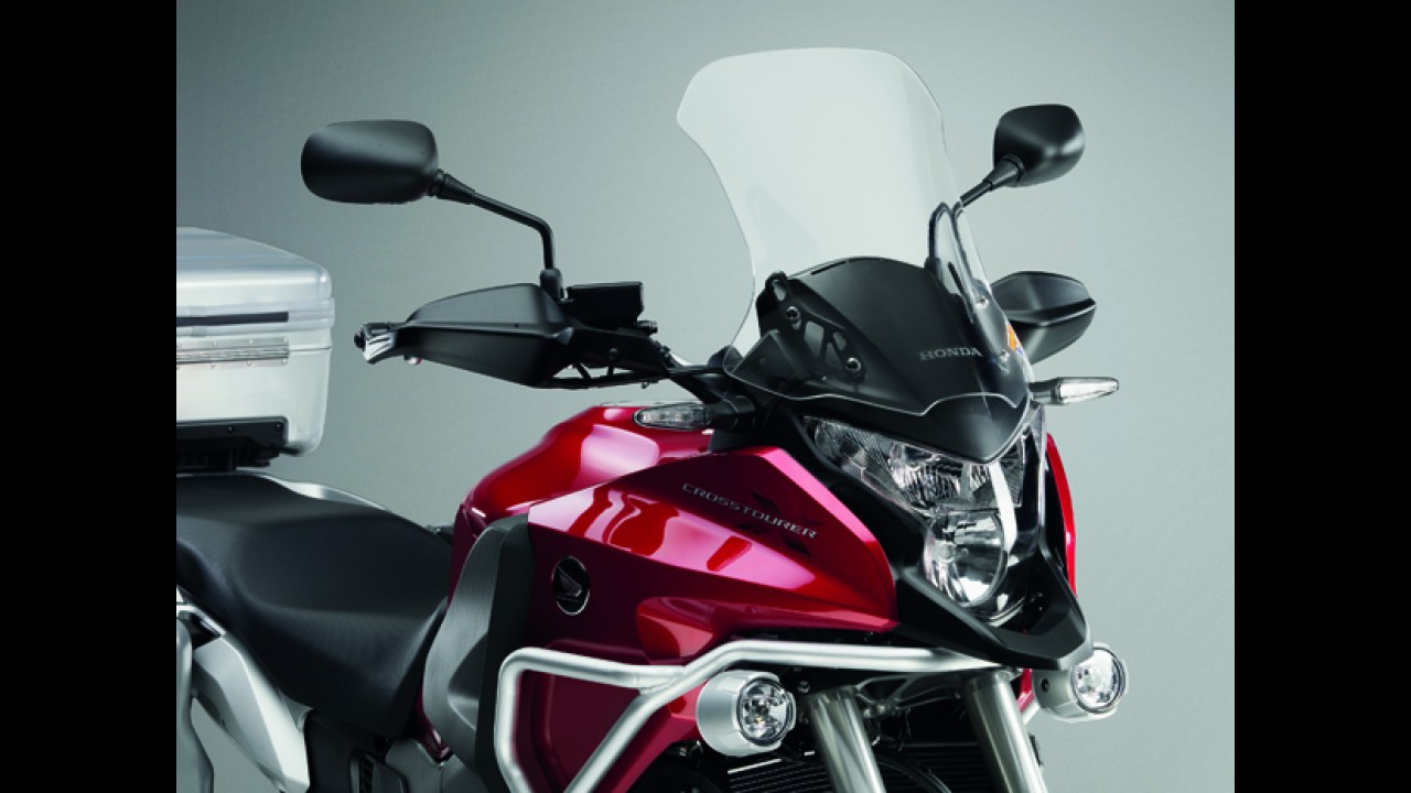 Honda lança linha de acessórios para a VFR 1200X Crosstourer