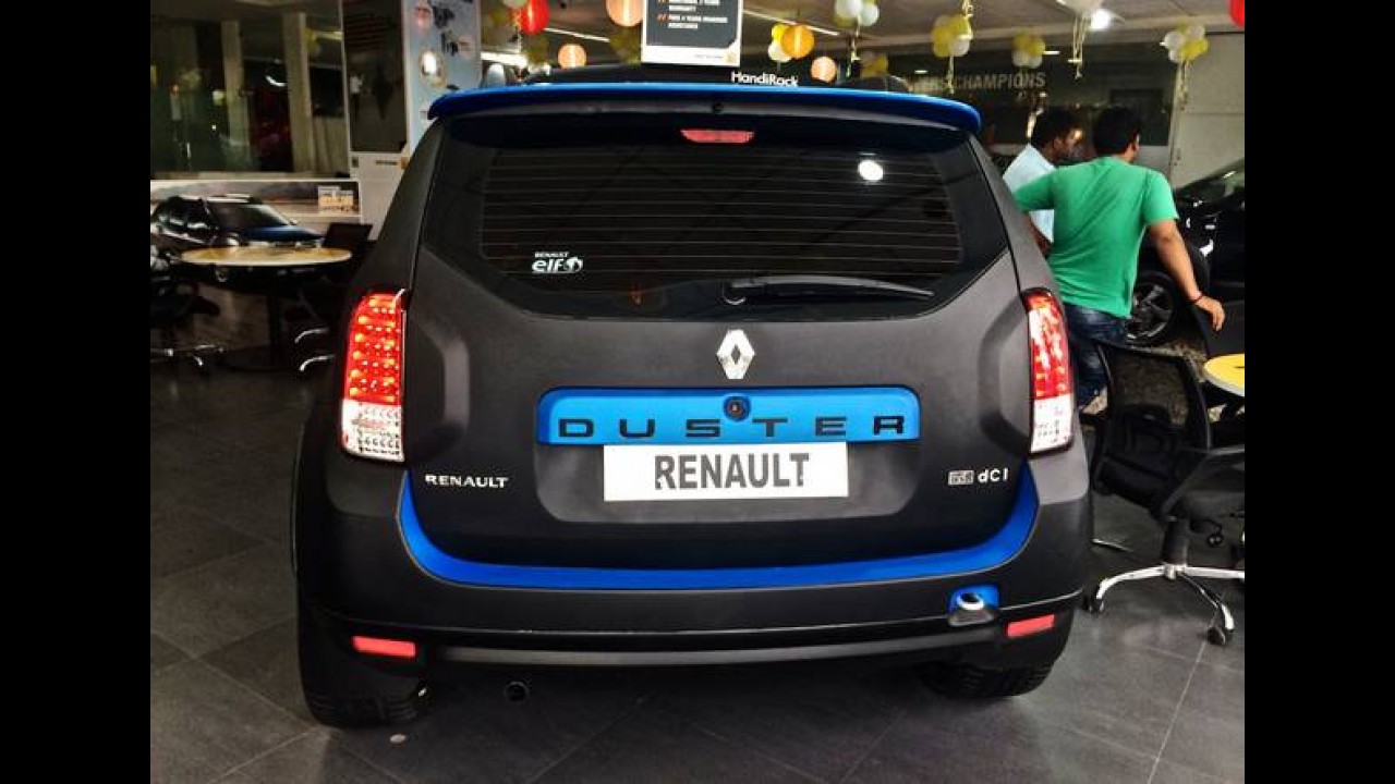 Renault Duster ganha sobrevida com reestilização de concessionária indiana