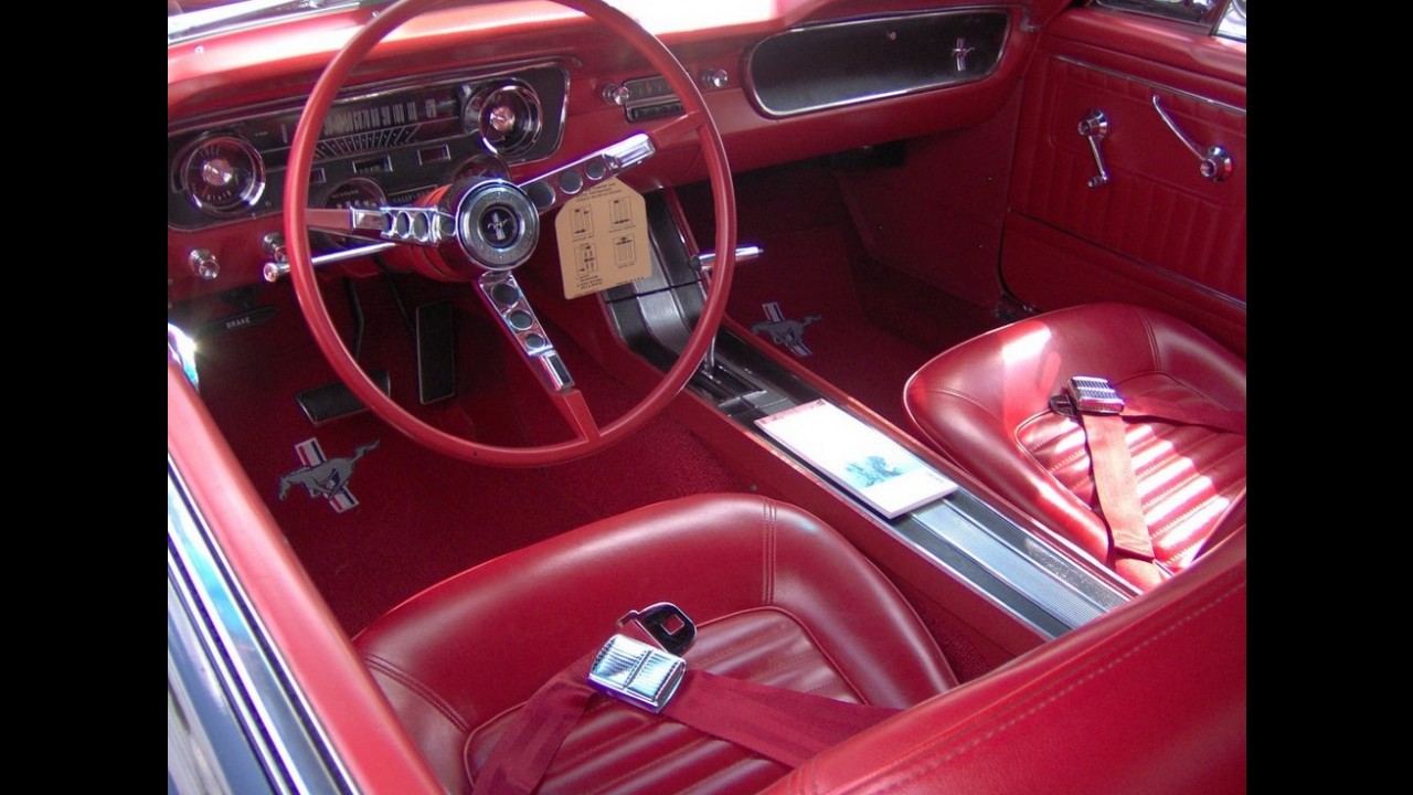 Carros para sempre: Mustang, quase cinquentão, é eterno pony car