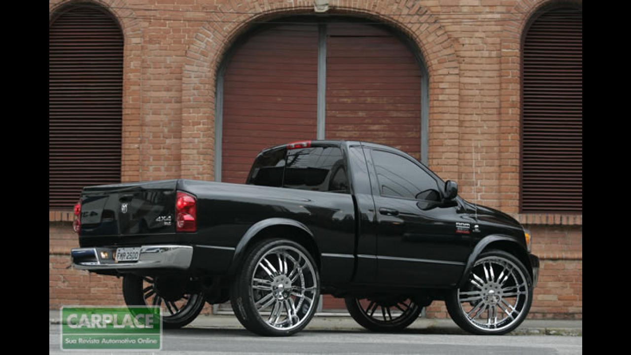 Custom: Dodge Ram customizada tem pneus Scorpion Zero de 30 polegadas