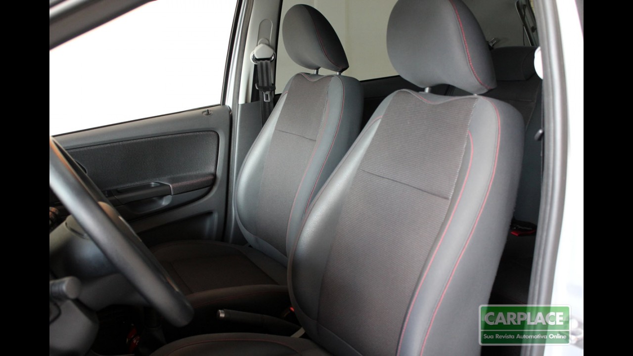 Garagem CARPLACE: Novo Fox 2010 - Detalhamento do acabamento interno e itens de conforto
