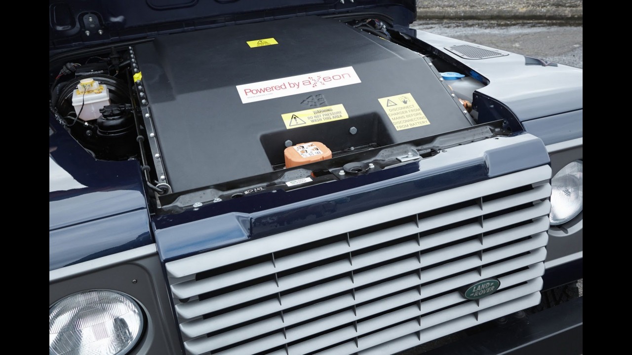 Land Rover mostrará versão elétrica do Defender em Genebra