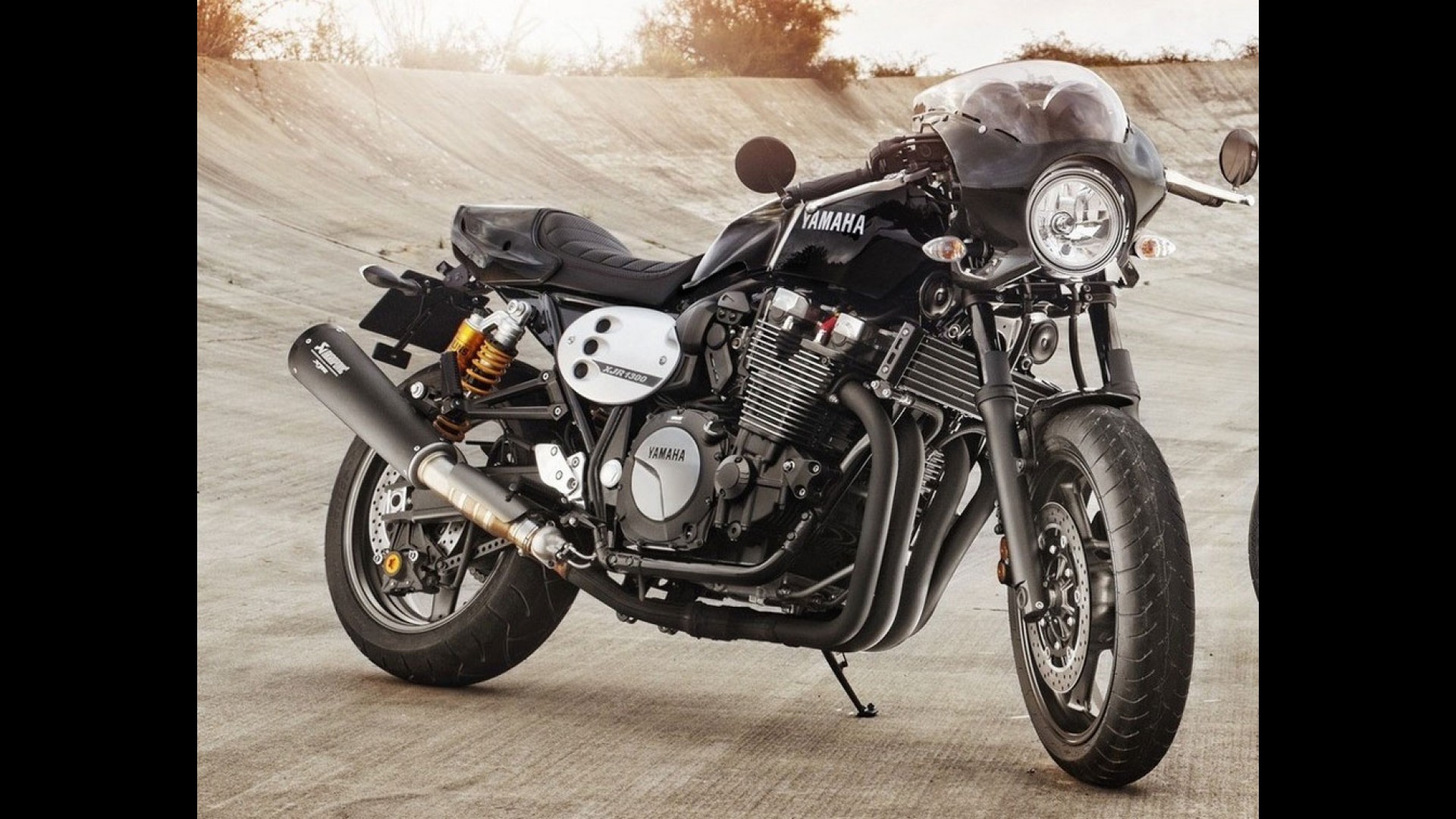 Yamaha lança versão especial retrô da XJR1300 2015