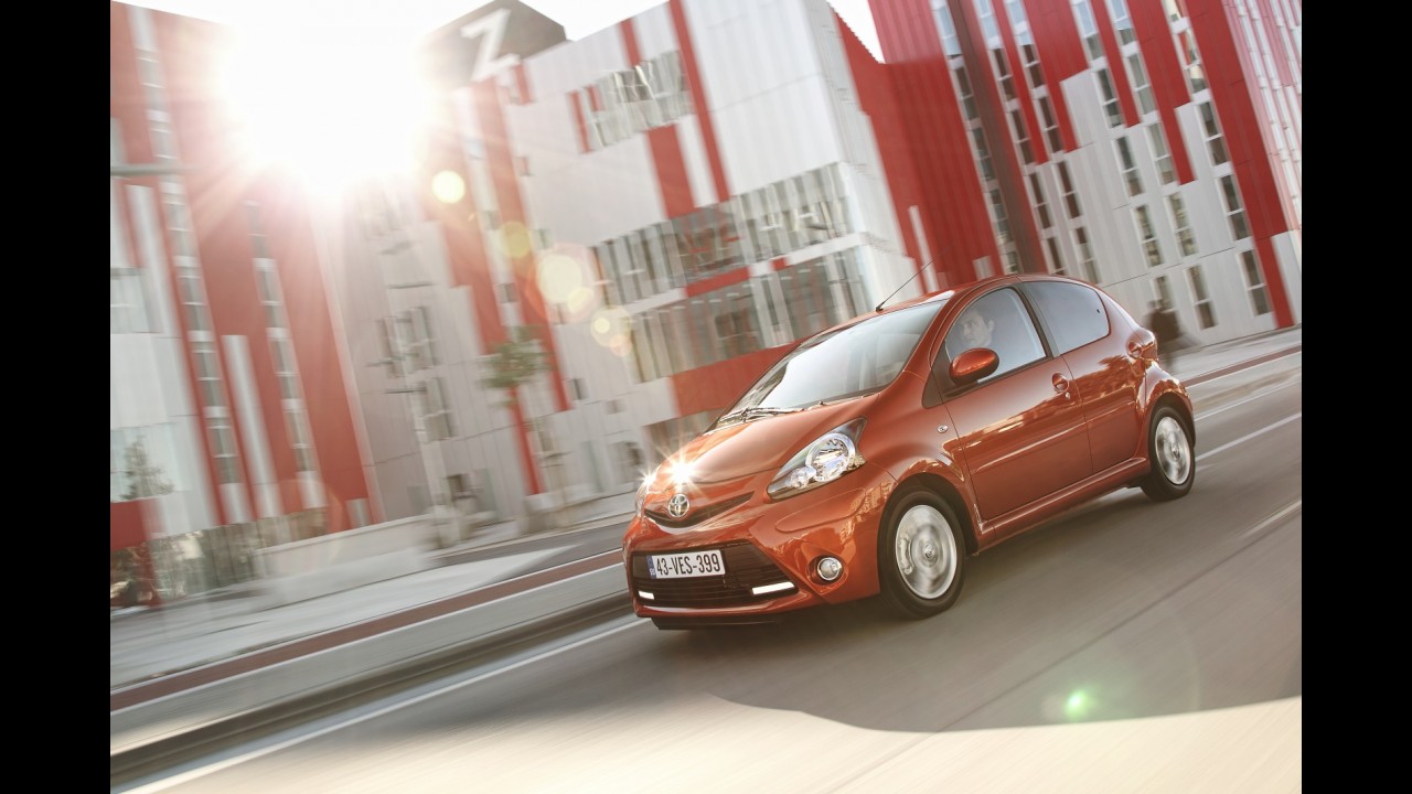 Citroën e Toyota mostram primeiros detalhes dos compactos C1 e Aygo reestilizados