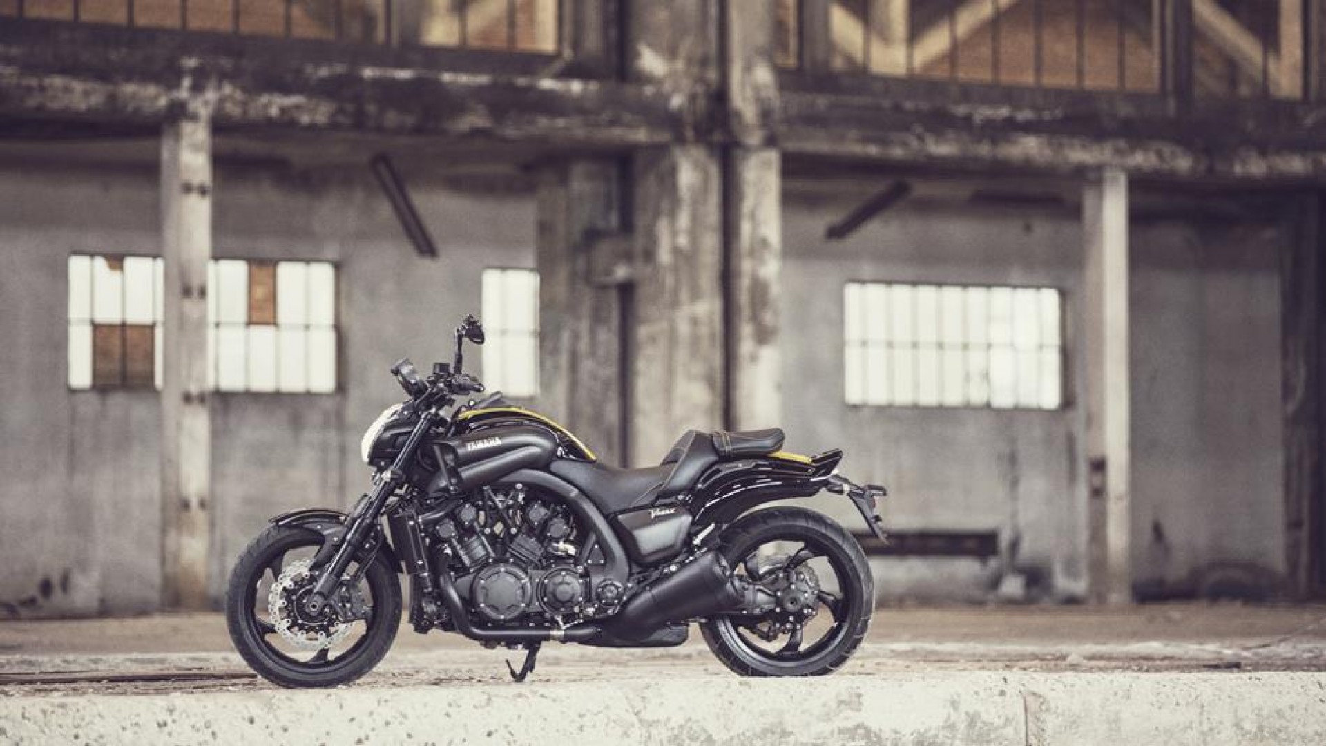 Impetuosa, Yamaha V-Max ganha edição especial de 60 anos da marca
