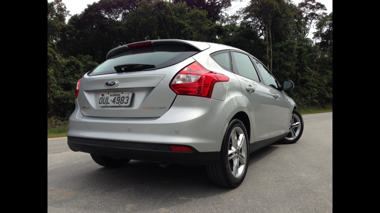 Garagem CARPLACE #4: bom de máquina, Focus SE 2.0 deve nos "features" - veja teste