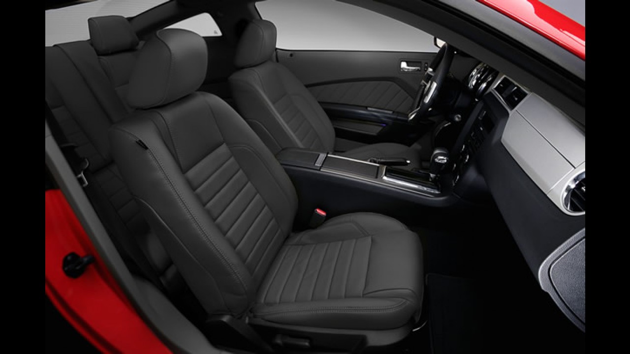 Ford revela o Novo Mustang GT 2011 com motor V8 5.0 de 417cv - Veja fotos em alta resolução