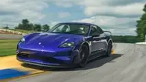 Il record a Road Atlanta della Porsche Taycan Turbo GT 2025