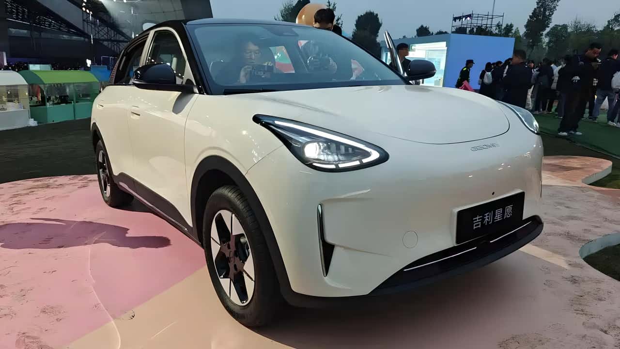 Geely Geome supera BYD Dolphin Mini e lidera vendas na China em 2025