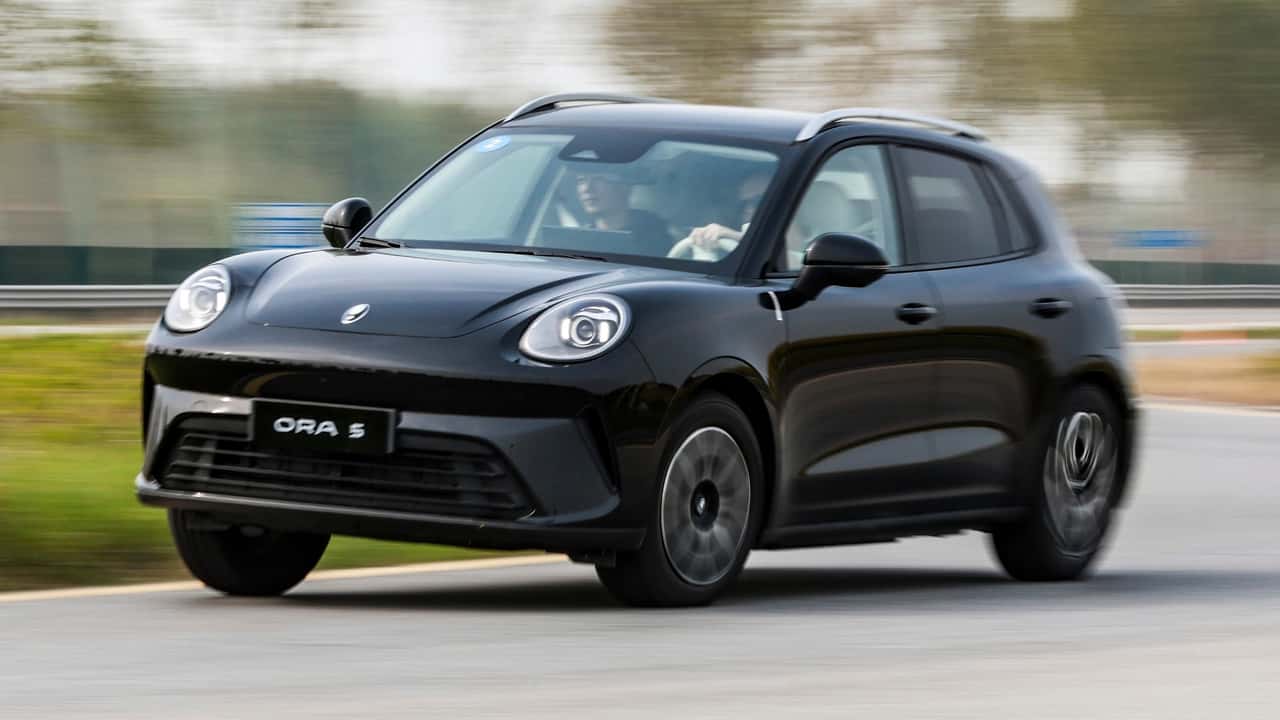 Probamos el ORA 5, el primer coche de GWM que llegará a nuestro país