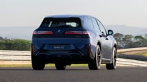 BMW iX30 50 xDrive M Sport na pista