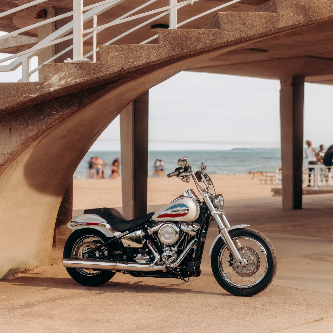 Легендарный круизер Super Glide от Harley-Davidson возвращается. И он выглядит великолепно — фото 3
