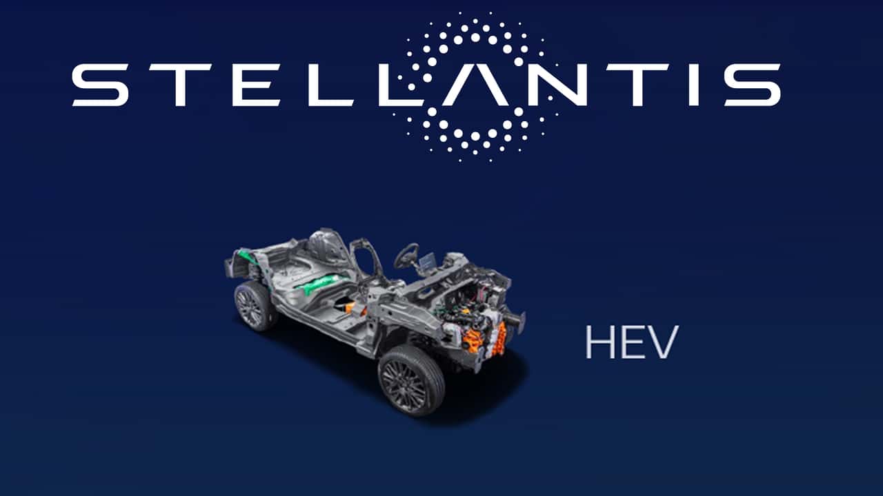 Le nuove auto full hybrid di Stellantis entro il 2030