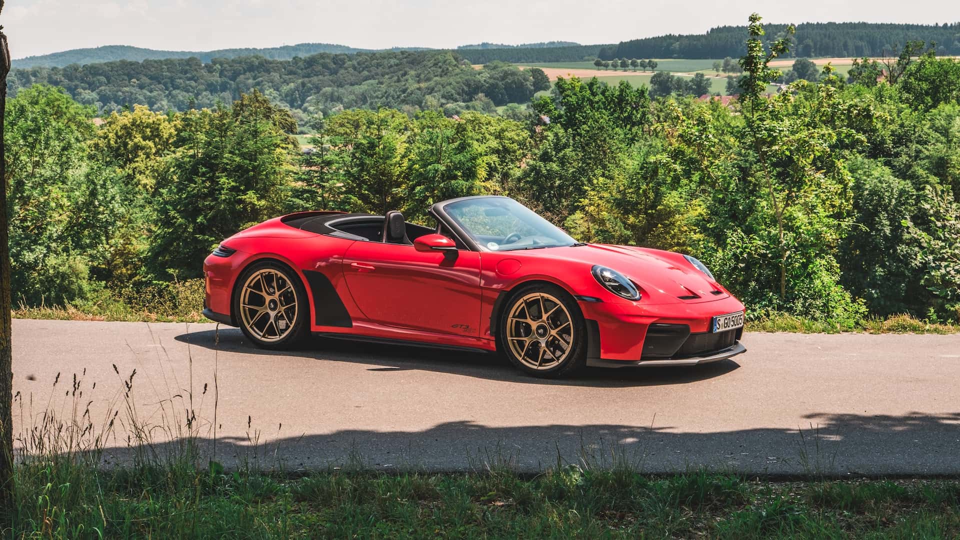 https://cdn.motor1.com/images/mgl/6Z8gOb/s1/2027-porsche-911-gt3-s-c-first-drive-review.jpg