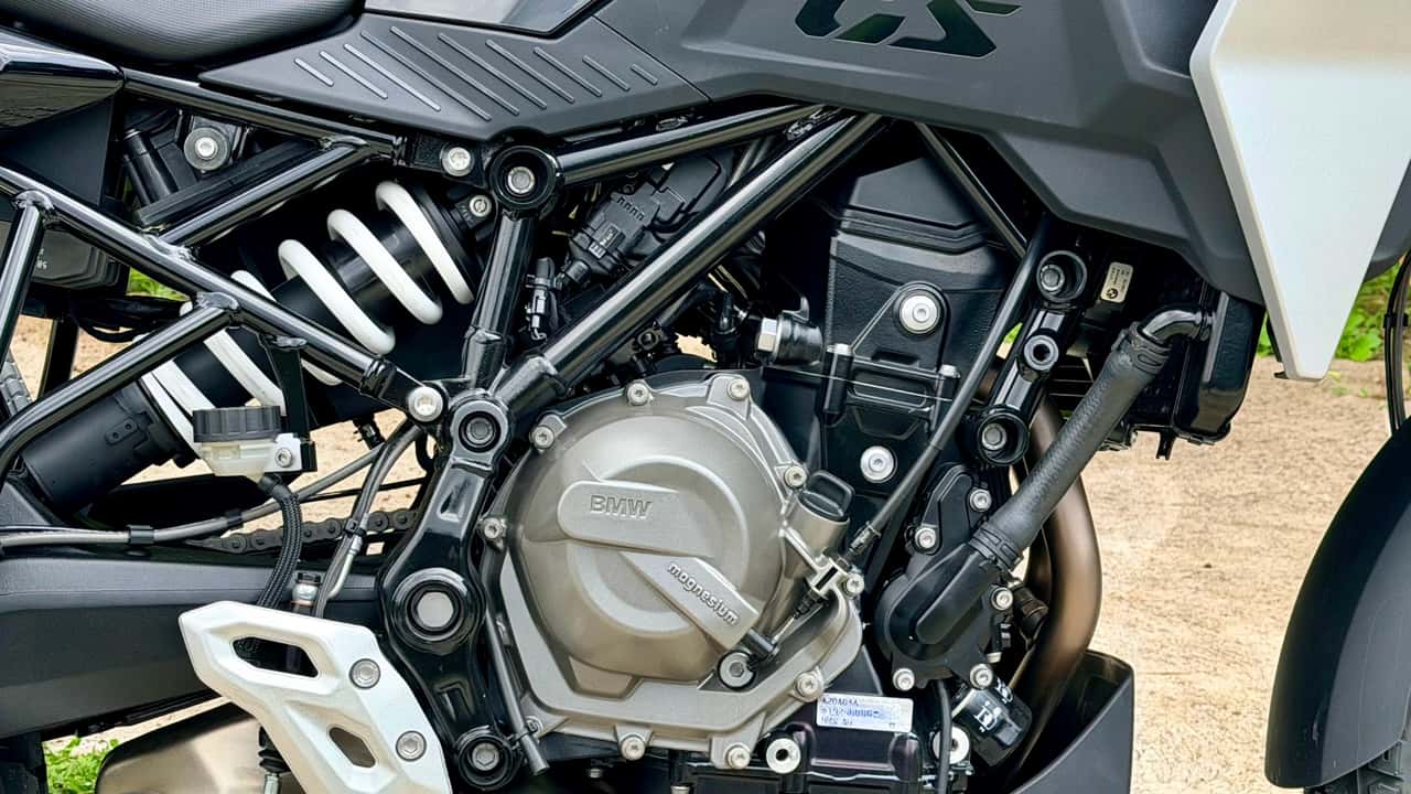 BMW F 450 GS - Engine