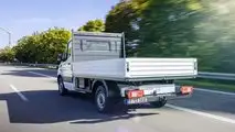 Mercedes-Benz New eSprinter - All'opera autotelaio cabinato con cassone a sponde abbattibili