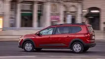 Dacia Jogger Hybrid (2023) nel test