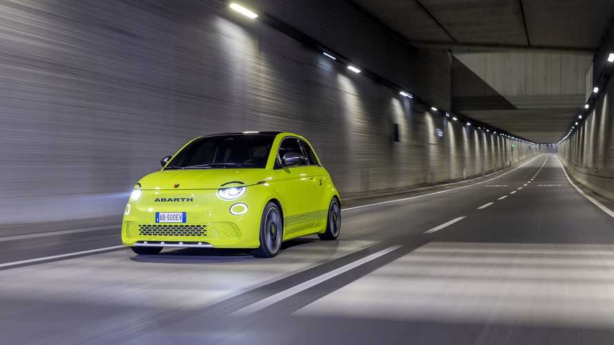 El Abarth 500e 2023 se estrena con una edición limitada tentadora