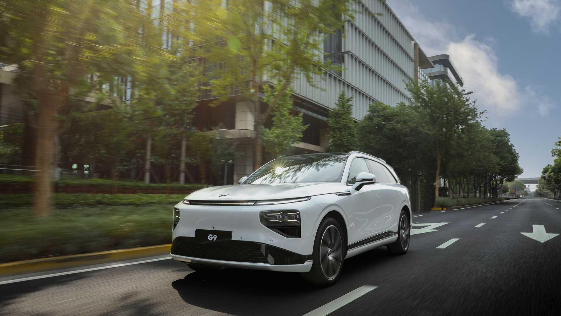 2023-xpeng-g9.jpg