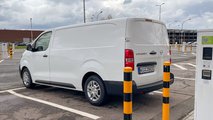 Opel Vivaro-e Cargo (2023) im Test