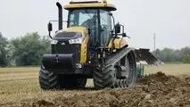 Challenger MT775E nella terra del pomodoro