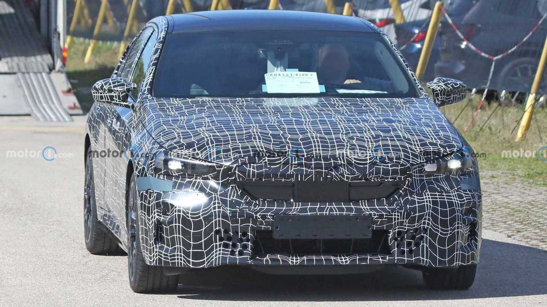 bmw-i5-front-view-spy-photo.jpg