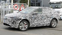 Audi RS Q6 E-Tron Side View Spy Photo