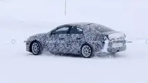 Photo d'espionnage de la berline Mercedes EQA