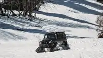 delta4x4 Mercedes G500 Caterpillar