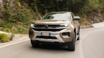 Foto - Volkswagen Amarok (2023), la prova su strada