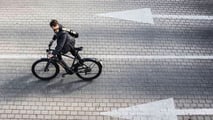 Diamant Zing Super Deluxe è una bici elettrica da trekking leggera che offre una grande potenza
