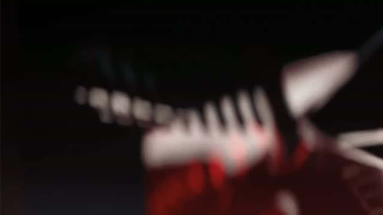 La nuova Alfa Romeo ha degli specchietti stranissimi. E suona così