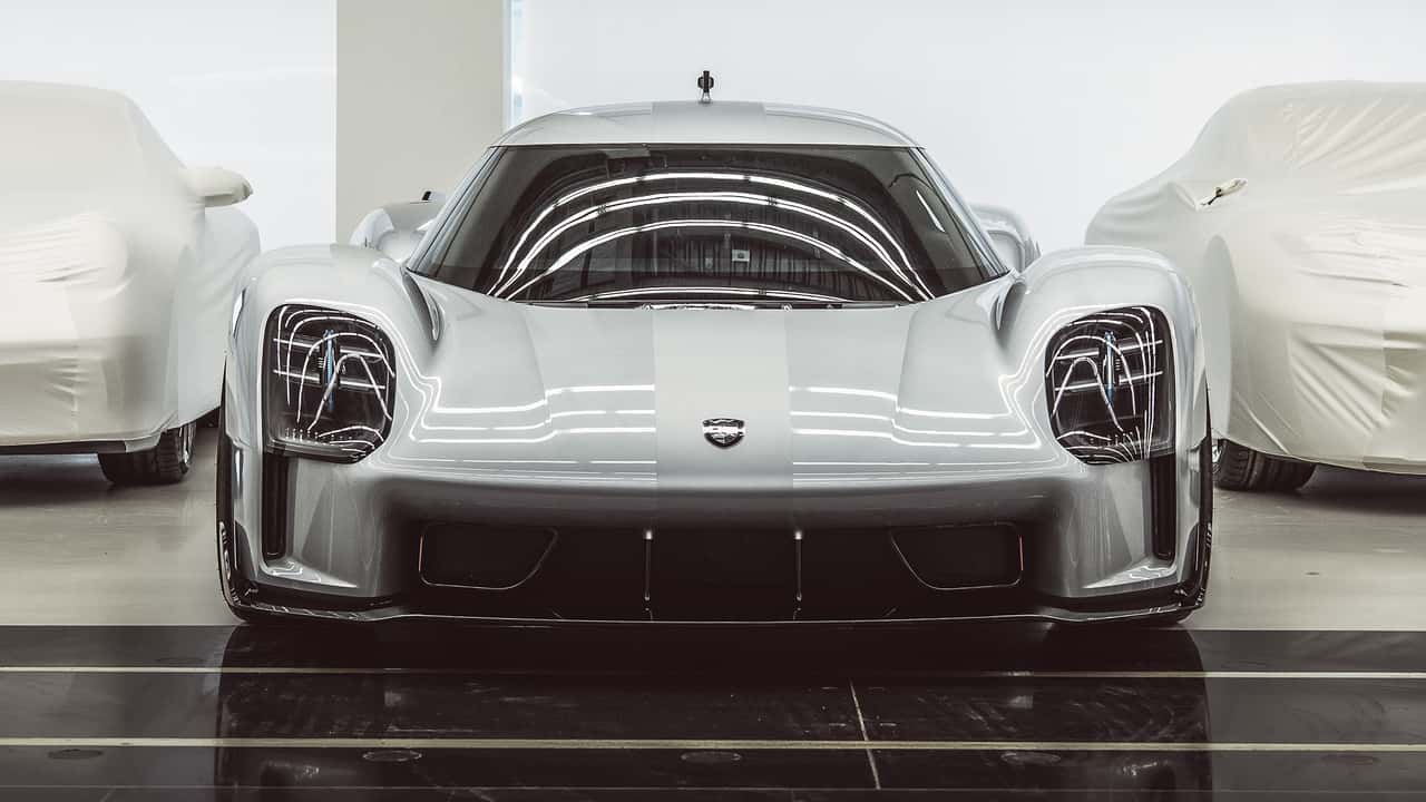 Porsche planuje nowy supersamochód z silnikiem ośmiocylindrowym: raport