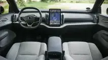 Volvo EX30 Single Extended Range Ultra (2024) in Moss Yellow im Test