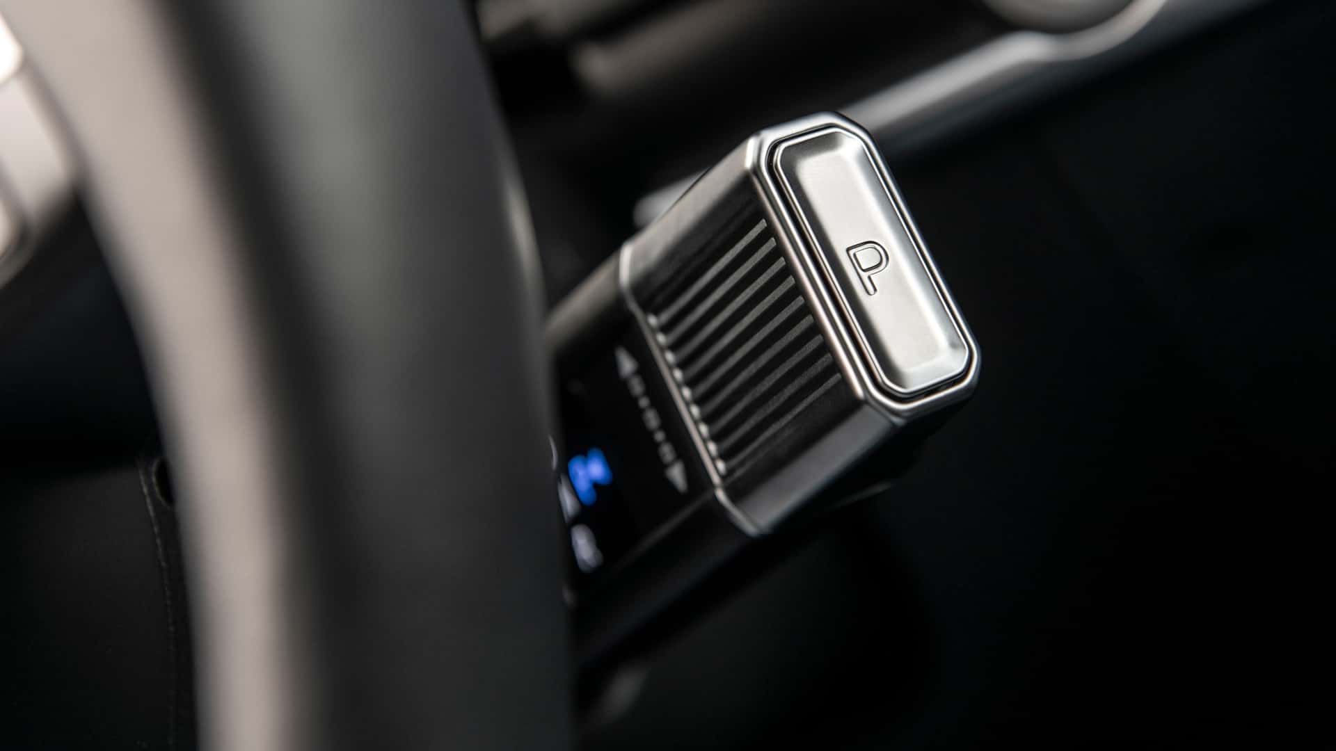 https://cdn.motor1.com/images/mgl/6ZQoEN/s1/2025-hyundai-tucson.jpg