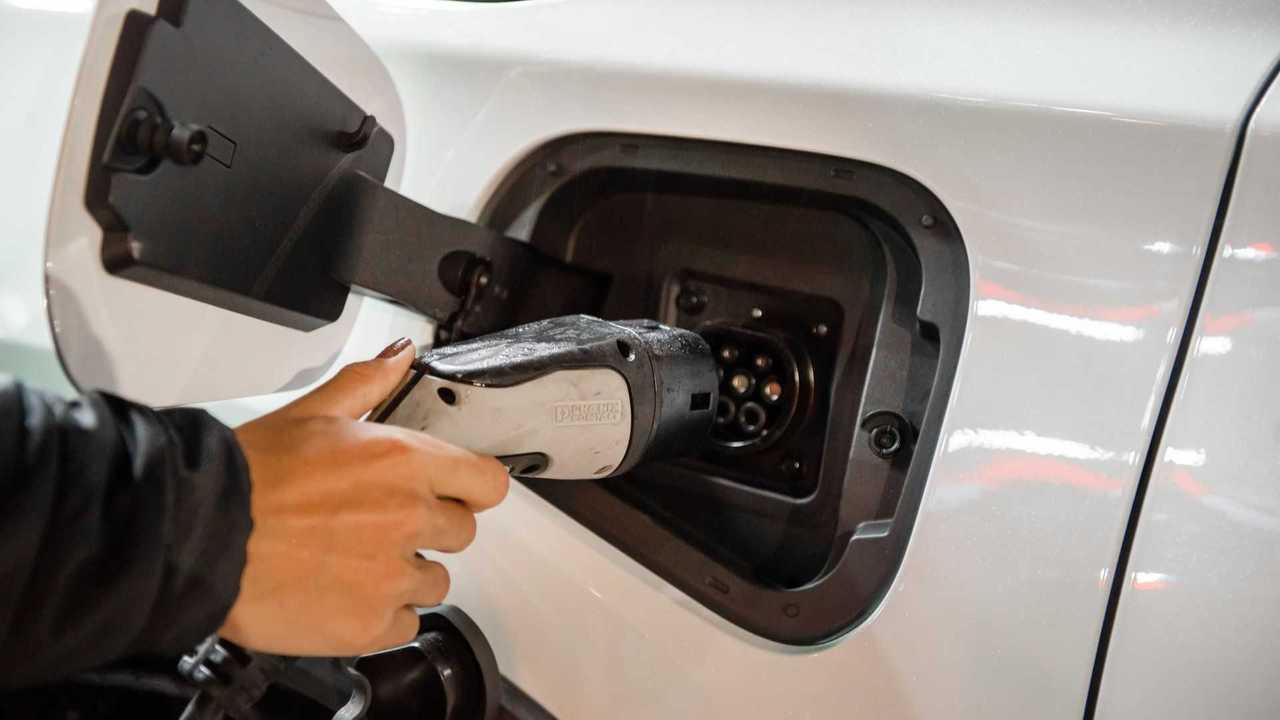 Caoa Chery Tiggo 8 Pro Hybrid Plug-in (BR) (2) carregamento