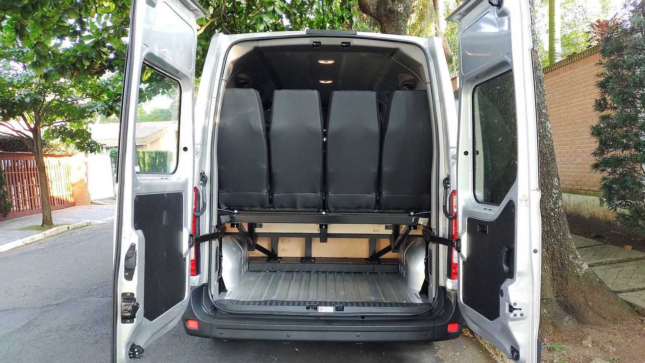 Renault Master Minibus Executive